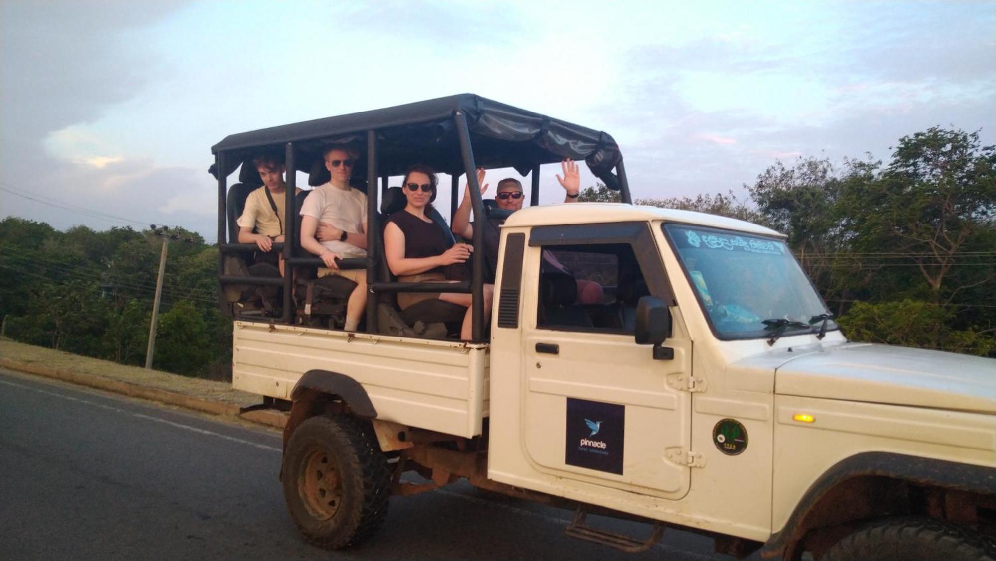 Udawalawa Safari Resort Удавалаве Екстериор снимка
