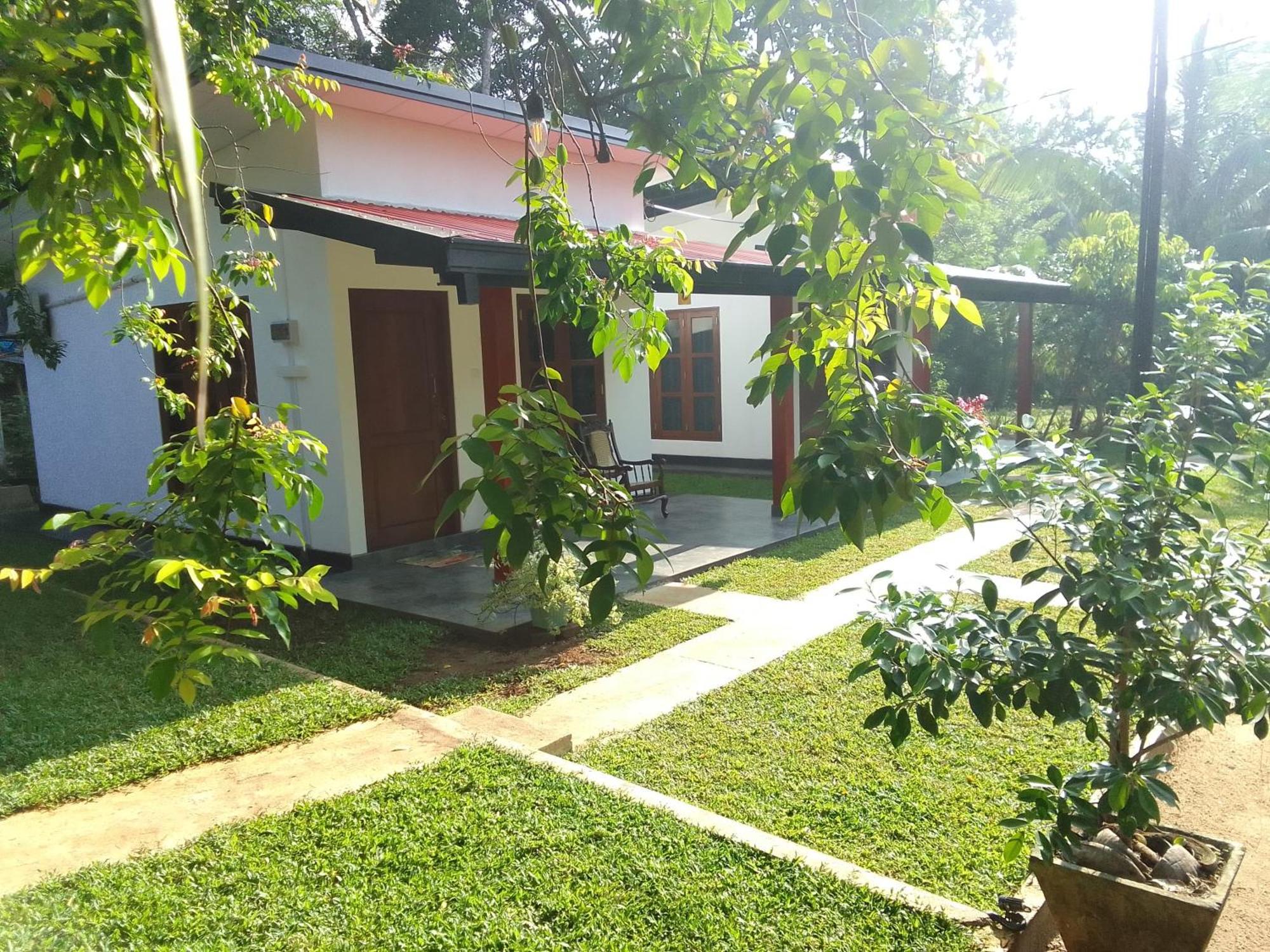 Udawalawa Safari Resort Удавалаве Екстериор снимка