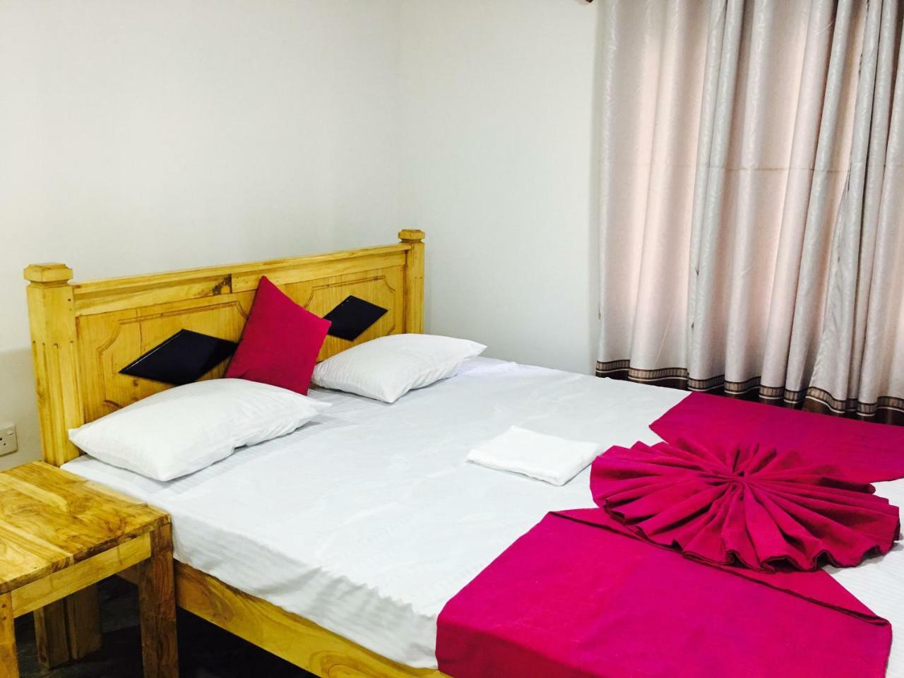 Udawalawa Safari Resort Удавалаве Екстериор снимка