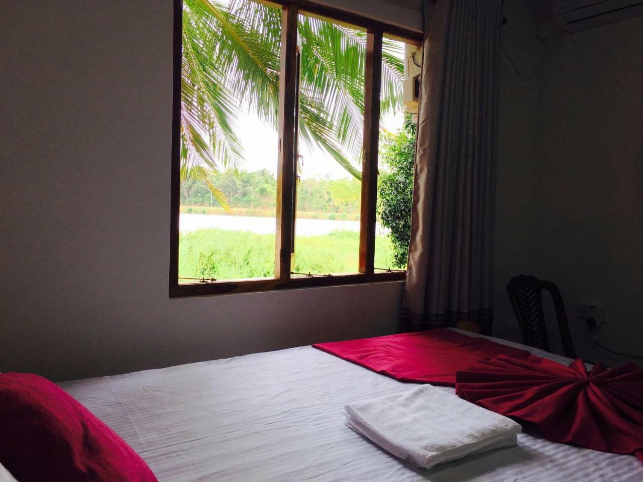 Udawalawa Safari Resort Удавалаве Екстериор снимка